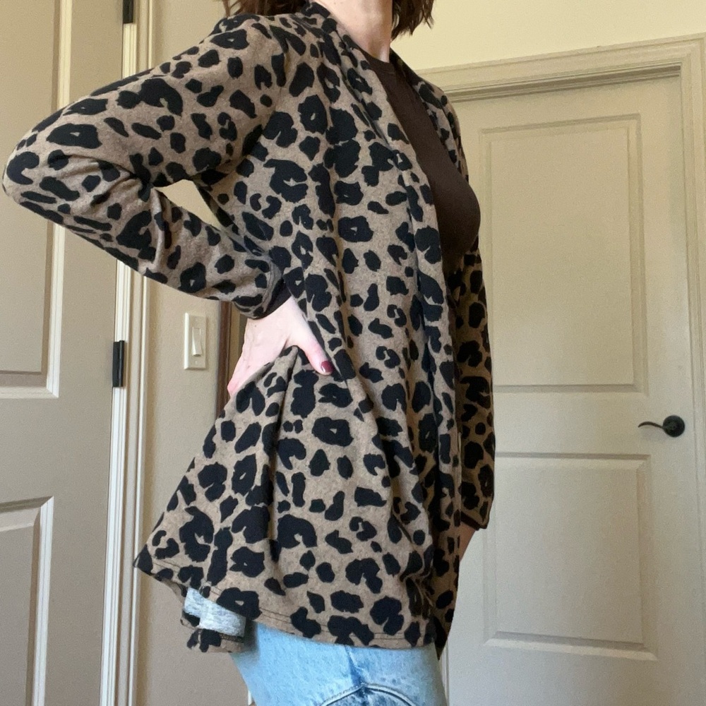 Leopard Print Cardigan - Picture 3 of 8